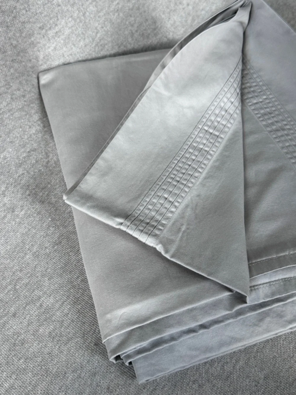 Pottery Barn: King Flat Sheet + 2 King Pillowcases Set